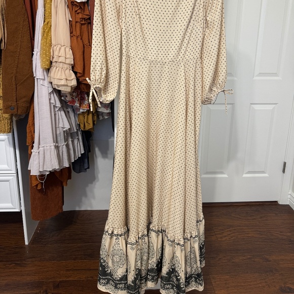 Joyfolie ADEL Dress in Pistachio Shell Print. NWT. Size Small. - Picture 4 of 6